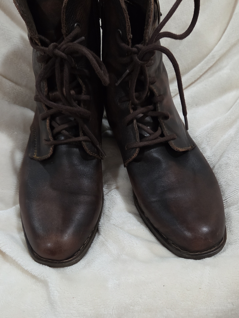 Born Leather Lace-Up Ankle Boots - Picture 4 of 10